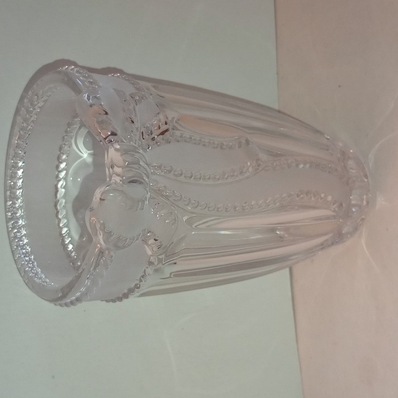 Glass Vase with Tied Bow and Ribbon, Pre-owned - Picture 2 of 8